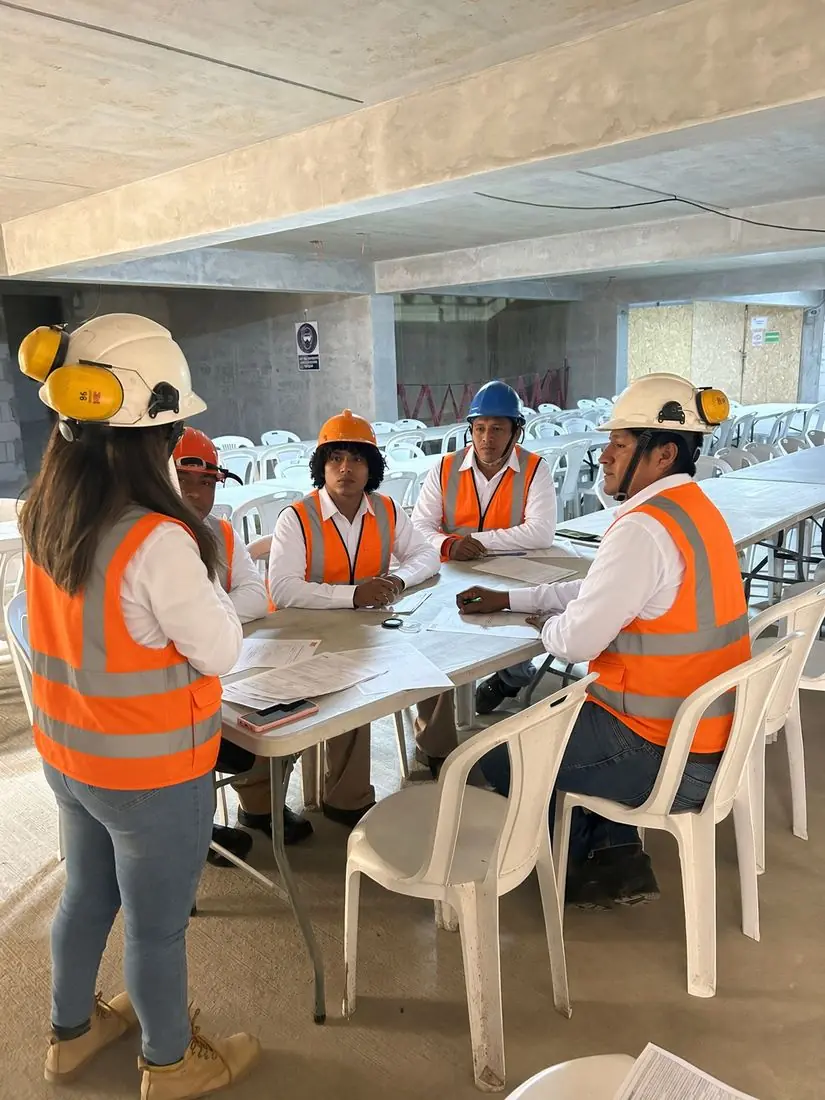 Inducción para ingreso de personal a obra a cargo de ANGELICA INGENIEROS